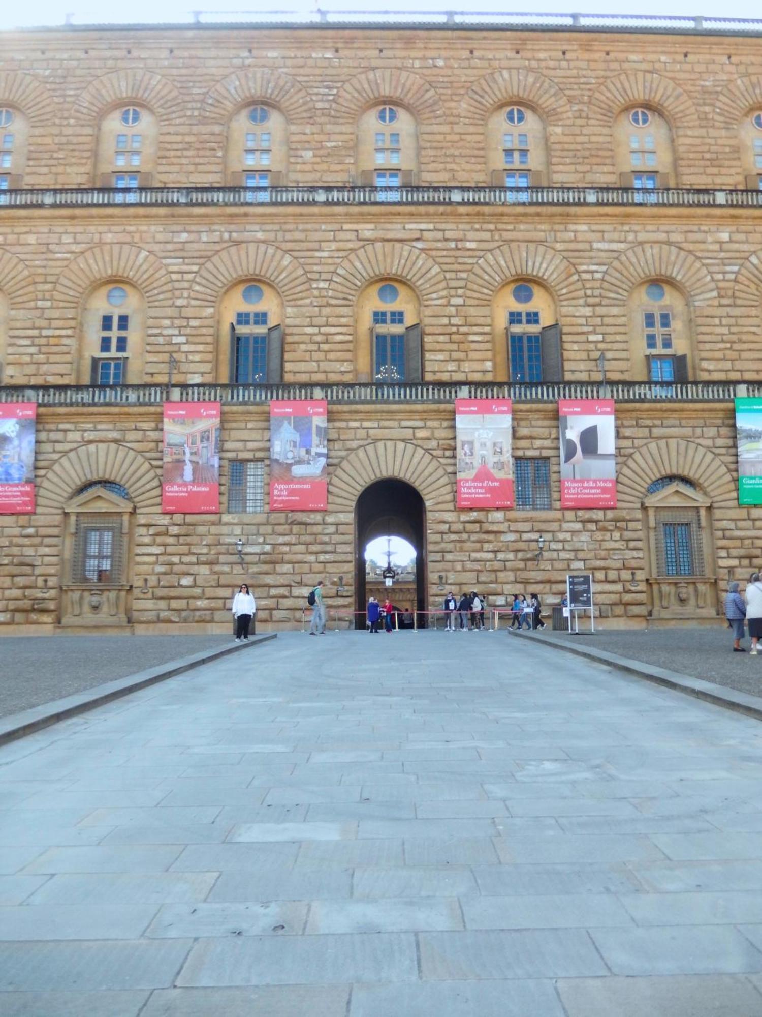 Great Location Just Infront Of Pitti Palace Florence Luaran gambar