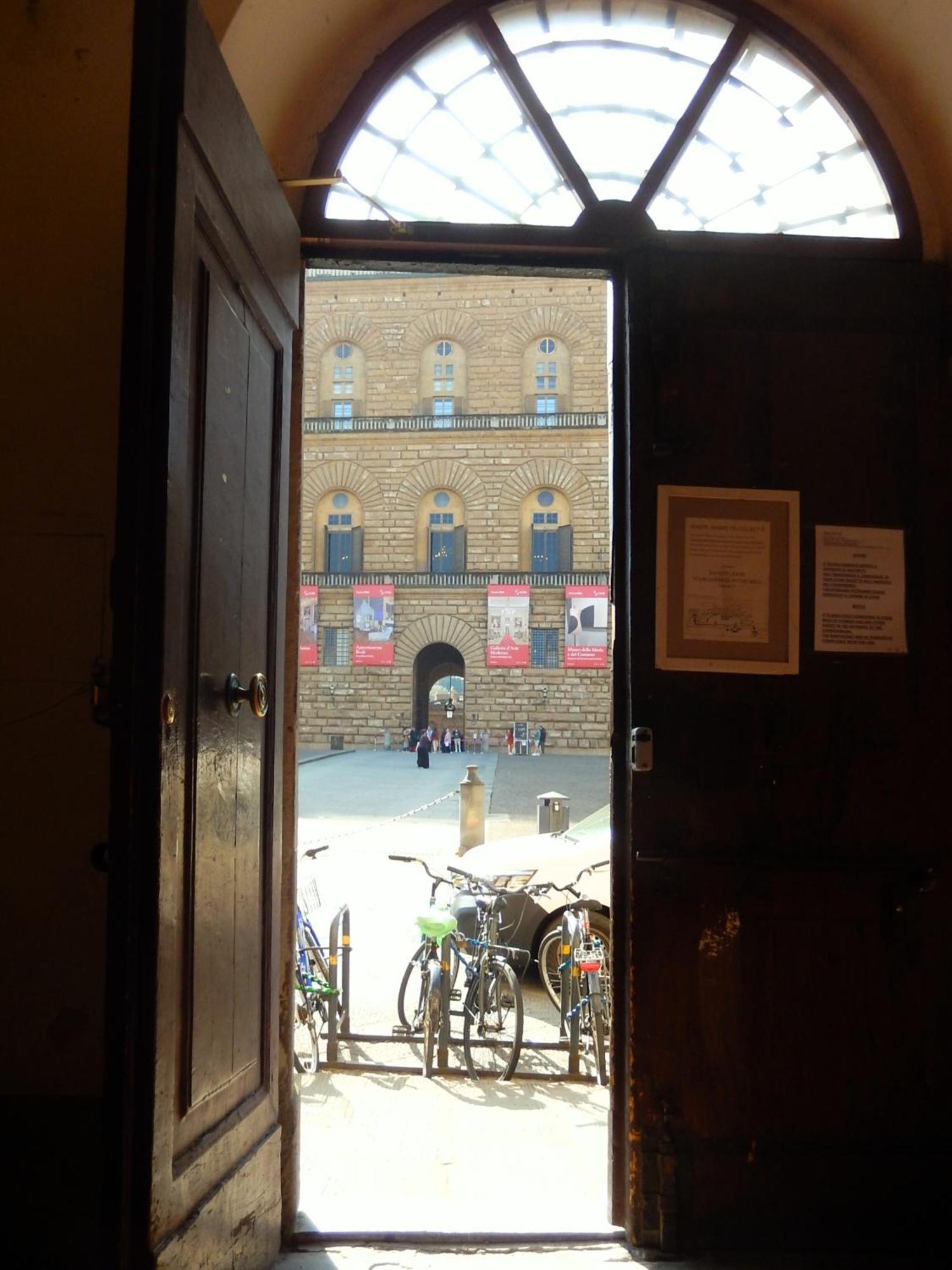 Great Location Just Infront Of Pitti Palace Florence Luaran gambar